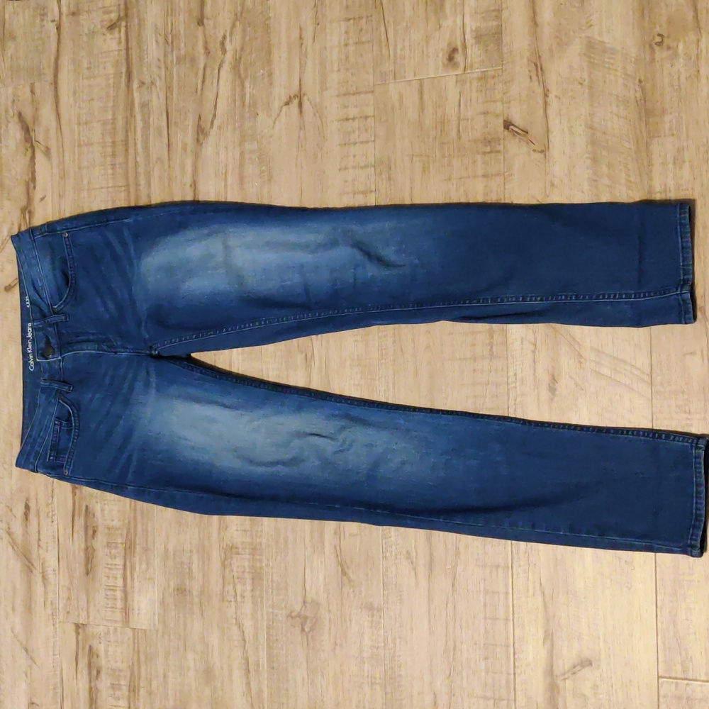 Calvin Klein | Dark wash skinny jeans